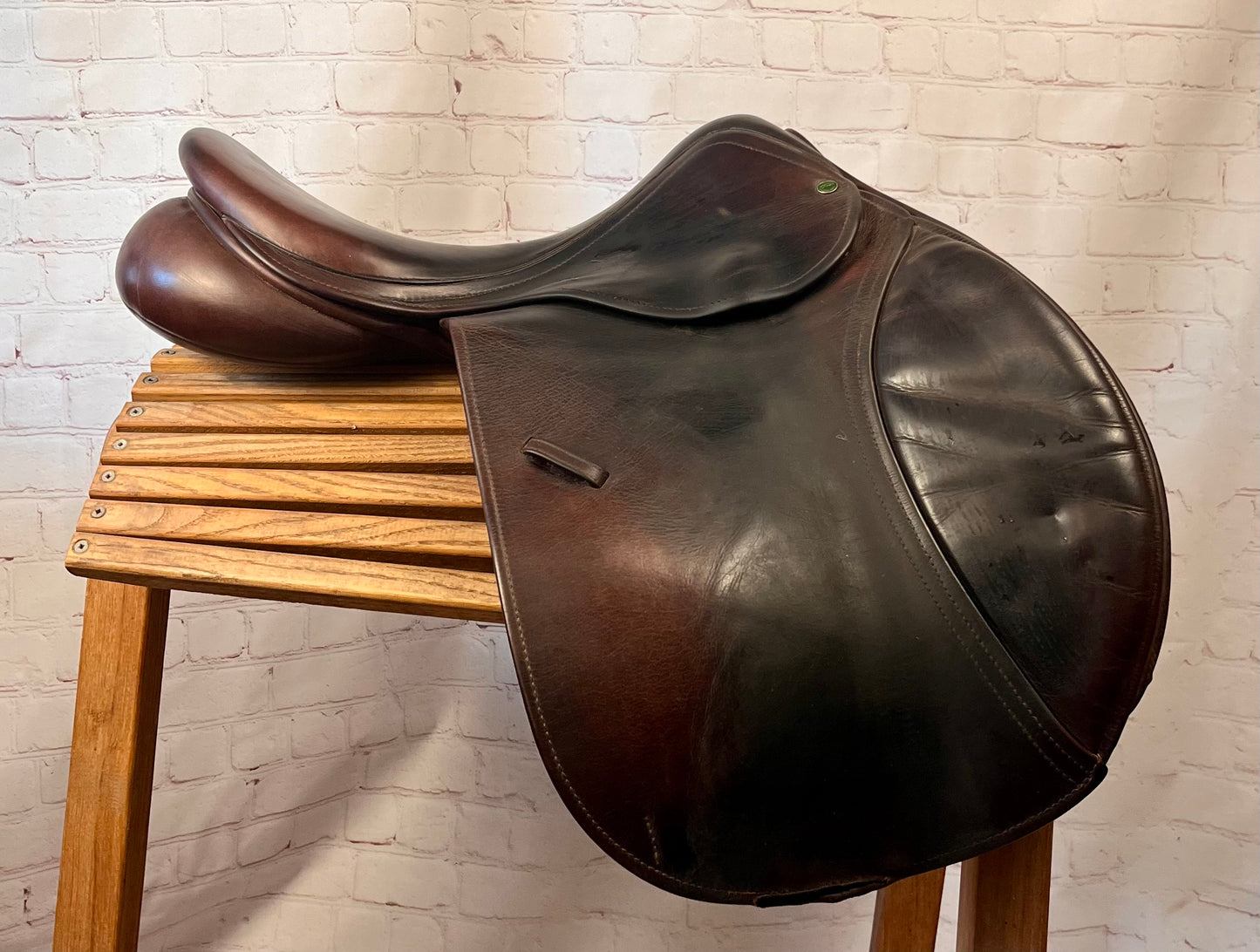 County Sensation | 17” | Low Forward Flap