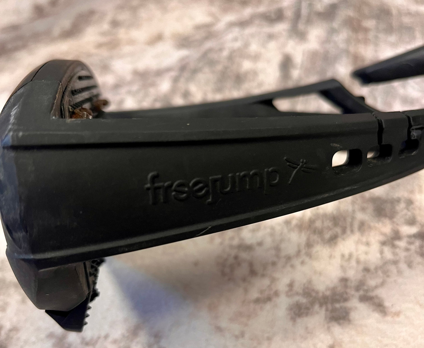 Free Jump Stirrups | Adult