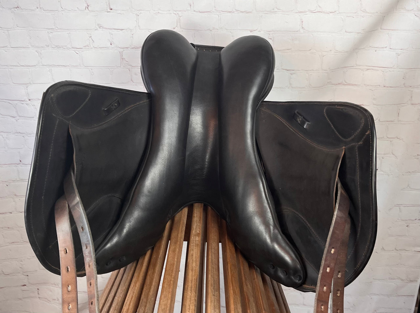 WRJ | Crosby House Monoflap | 17.5”